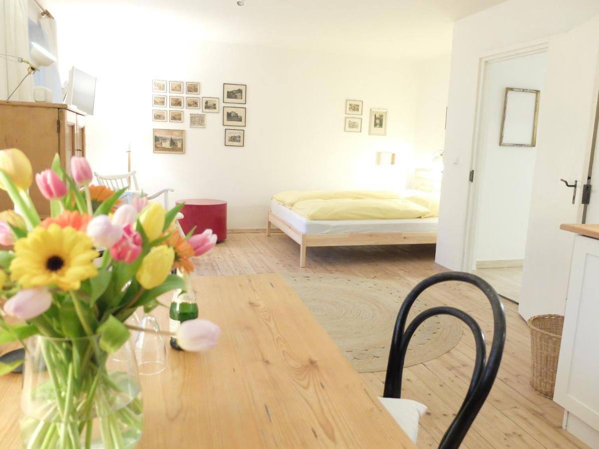 Gartenstudio-Apartment Tausendfreund - Adults Only - Am Chiemsee Брайтбрунн-ам-Кімзе Екстер'єр фото